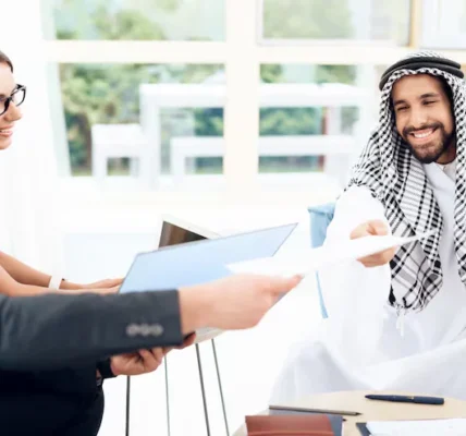 How Employers Can Easily Verify Employee Qatar ID Details